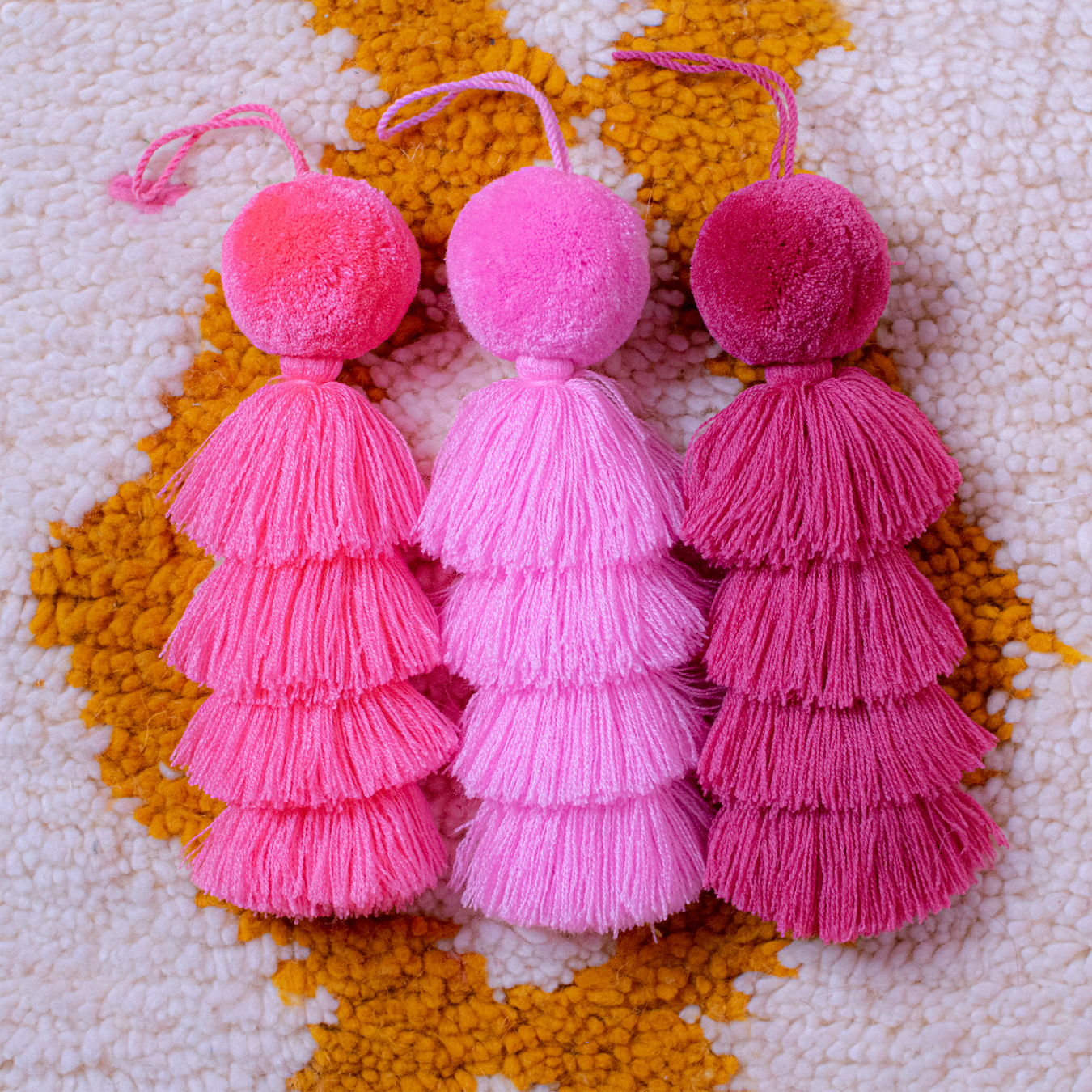 JUMBO POMPOM TASSEL